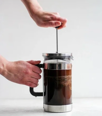 How to use a plunger (French press)